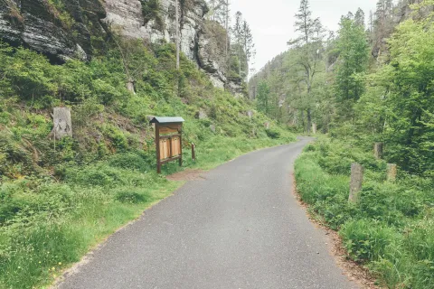 údolím říčky křinice