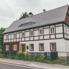 Dům s brzděním